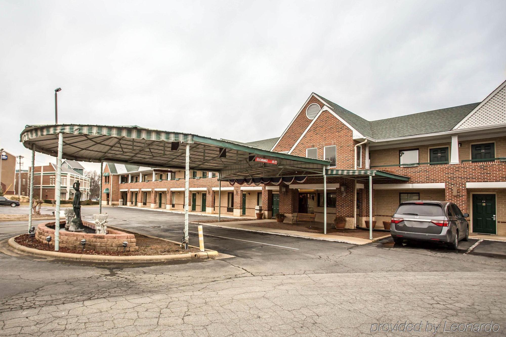 Red Roof Inn & Suites Cornelius - Lake Norman Exterior foto